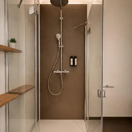 Center - Serviced Boutique - Urban Flats