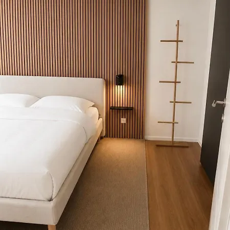Aparthotel Center - Serviced Boutique - Urban Flats